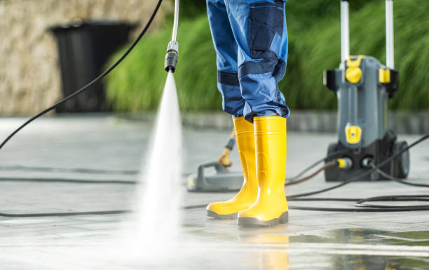 Why Choose Our Certified Pressure Washing Experts for Your Project Needs in Savanna, IL?