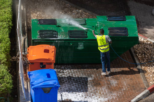 Best Concrete Pressure Washing  in Savanna, IL